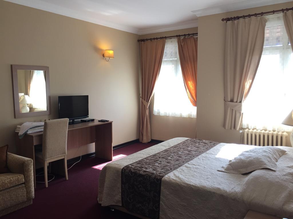 Hotel Mercan Адана Стая снимка