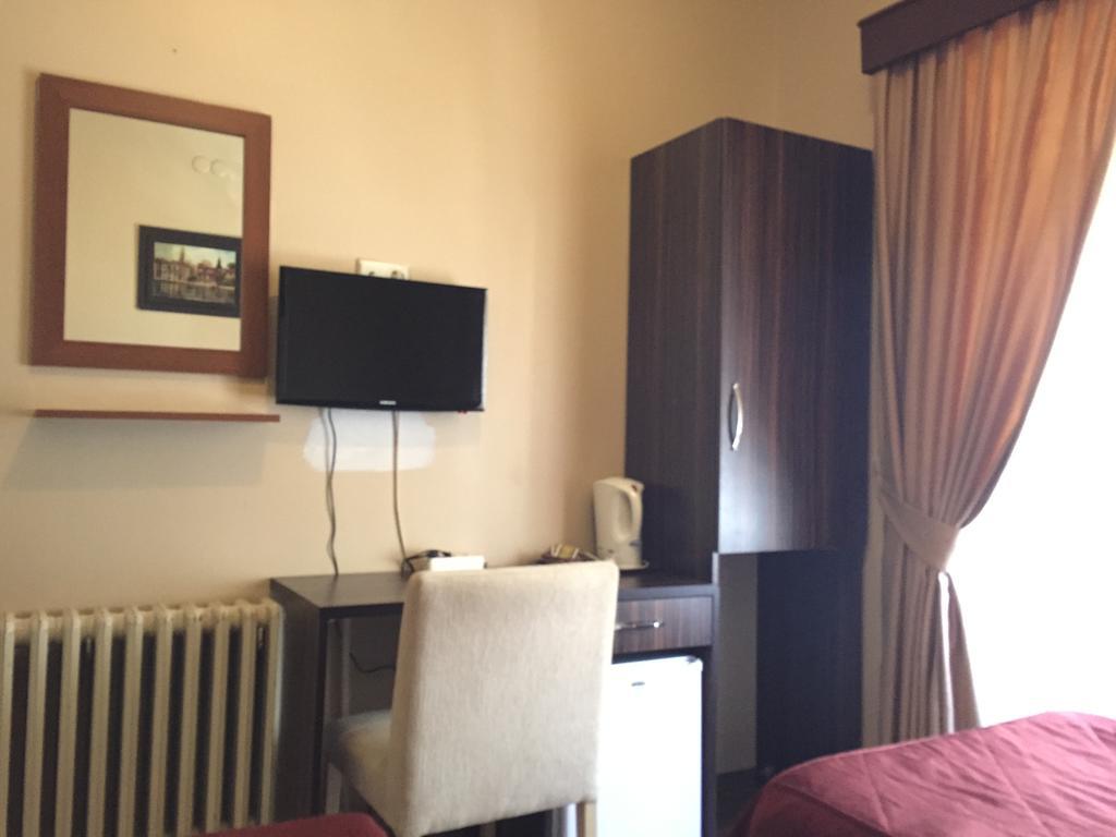 Hotel Mercan Адана Стая снимка